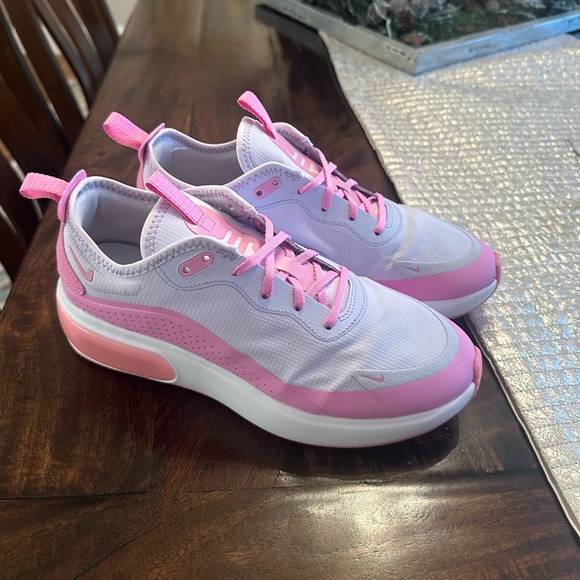 Women’s Nike Air Max Dia - Picture 2 of 6